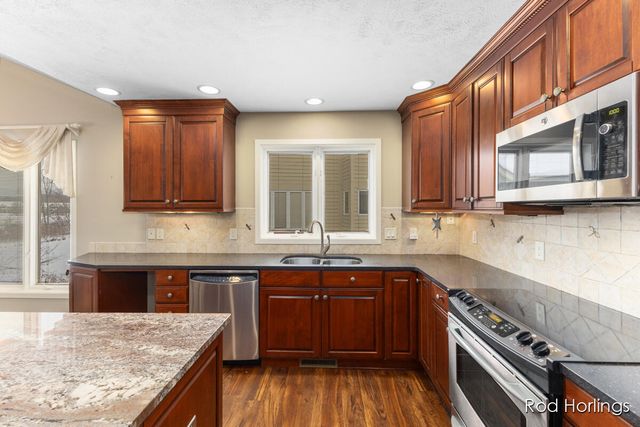 6977 Pinehurst Lane, Rockford, MI 49341