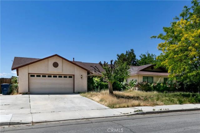 45931 York, Lancaster, CA 93534