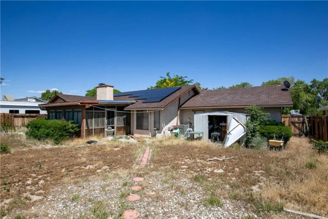 45931 York, Lancaster, CA 93534