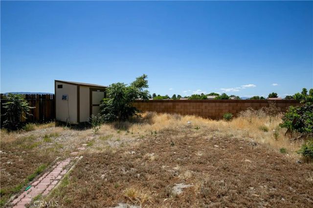 45931 York, Lancaster, CA 93534