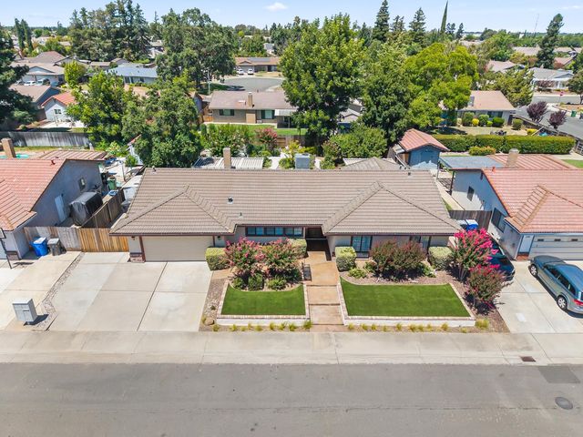 115 Amor Ct, Galt, CA 95632
