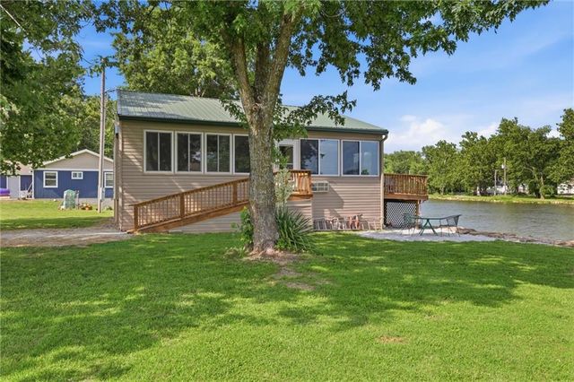 25619 S Lake Annette Road, Freeman, MO 64746