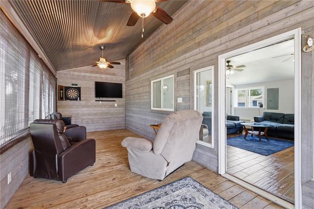 25619 S Lake Annette Road, Freeman, MO 64746