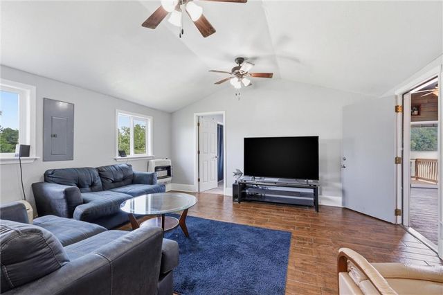 25619 S Lake Annette Road, Freeman, MO 64746