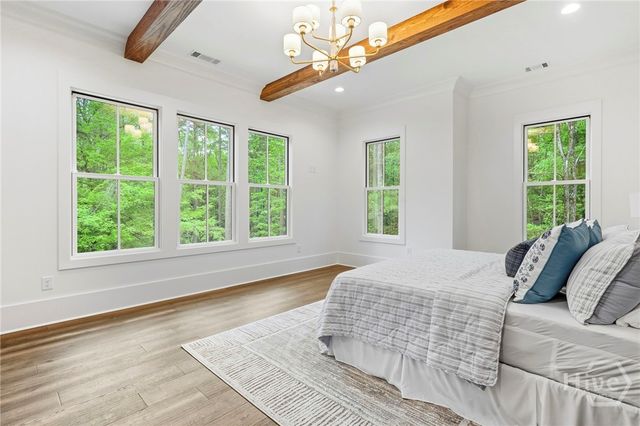 1040 Parrotts Cove, Greensboro, GA 30642