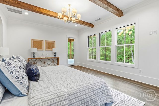 1040 Parrotts Cove, Greensboro, GA 30642