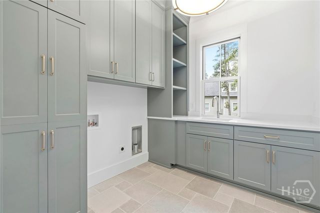 1040 Parrotts Cove, Greensboro, GA 30642