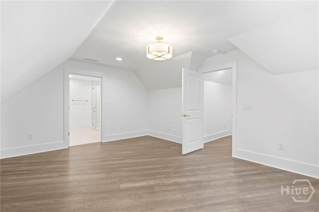 1040 Parrotts Cove, Greensboro, GA 30642