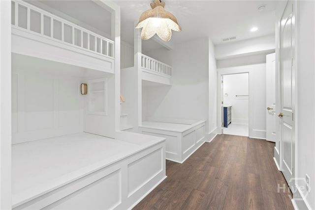 1040 Parrotts Cove, Greensboro, GA 30642