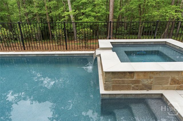 1040 Parrotts Cove, Greensboro, GA 30642