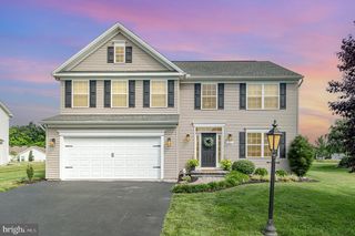 72 BATTALION LN, Gettysburg, PA 17325