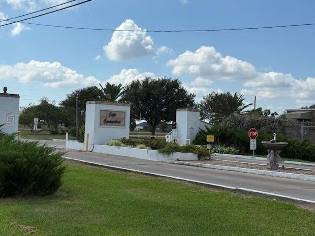 Lots 1500 and 1501 Starling Drive, Palacios, TX 77465