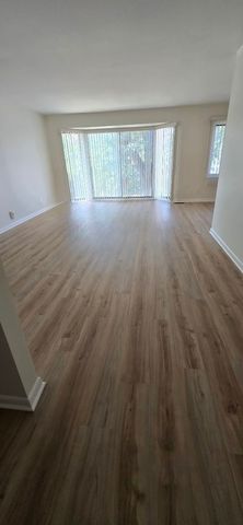 2700 Mitchell Drive 5, Woodridge, IL 60517