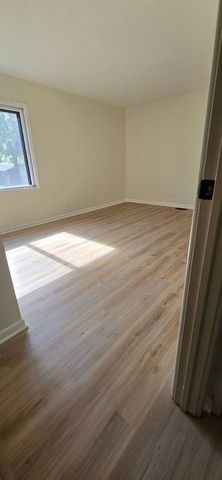 2700 Mitchell Drive 5, Woodridge, IL 60517