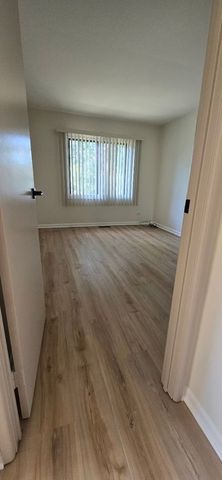 2700 Mitchell Drive 5, Woodridge, IL 60517