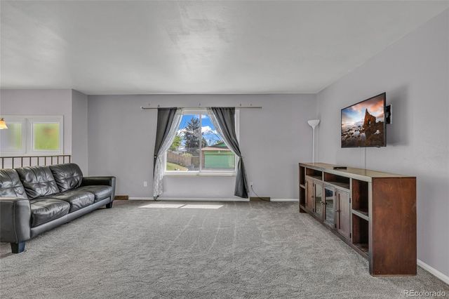 6869 Quay Street, Arvada, CO 80003