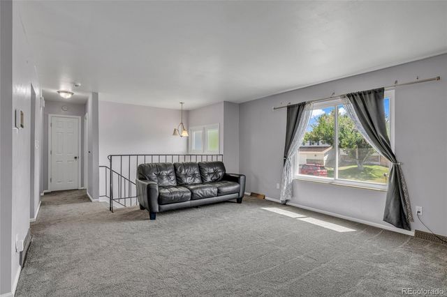 6869 Quay Street, Arvada, CO 80003