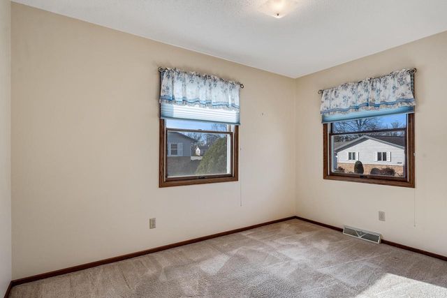 3447 Linbridge COURT, La Crosse, WI 54601