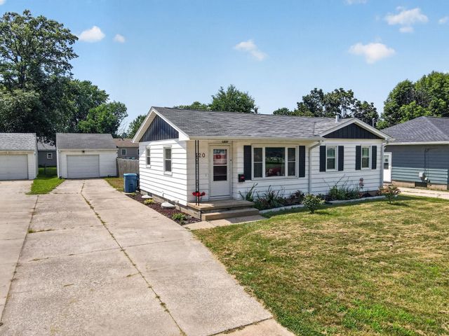720 Dena Street, Waterloo, IA 50702