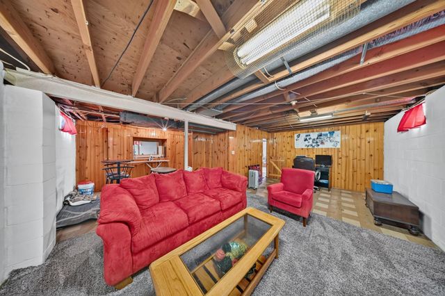 720 Dena Street, Waterloo, IA 50702
