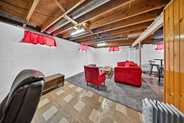 720 Dena Street, Waterloo, IA 50702
