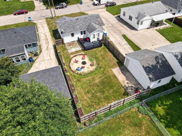 720 Dena Street, Waterloo, IA 50702