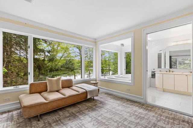 1085 Barrett Circle W, Carmel, NY 10512