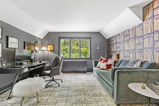 1085 Barrett Circle W, Carmel, NY 10512