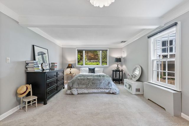 1085 Barrett Circle W, Carmel, NY 10512
