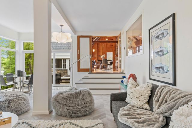 1085 Barrett Circle W, Carmel, NY 10512