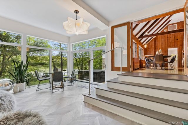 1085 Barrett Circle W, Carmel, NY 10512