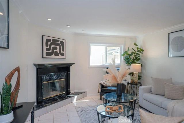 6976 E El Cedral Street, Long Beach, CA 90815