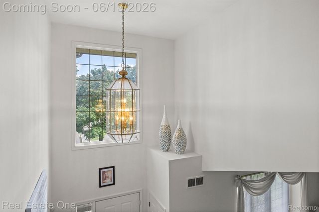 30612 SEQUOIA Circle, Farmington Hills, MI 48331
