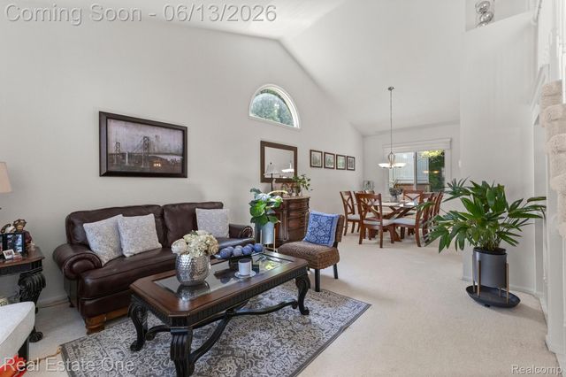 30612 SEQUOIA Circle, Farmington Hills, MI 48331