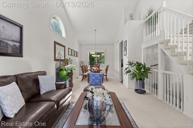 30612 SEQUOIA Circle, Farmington Hills, MI 48331