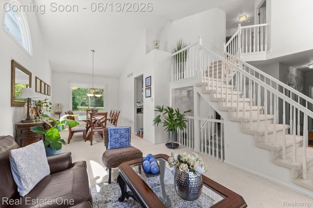 30612 SEQUOIA Circle, Farmington Hills, MI 48331