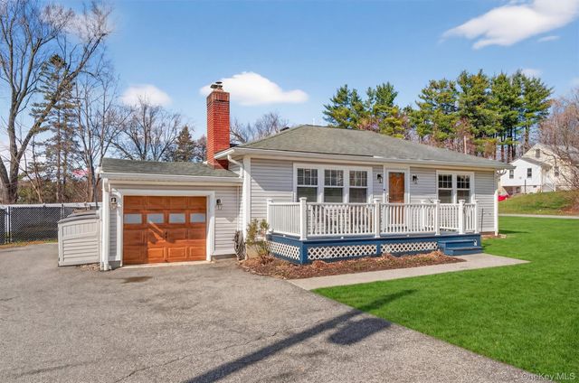 24 Linda Place, Fishkill, NY 12524