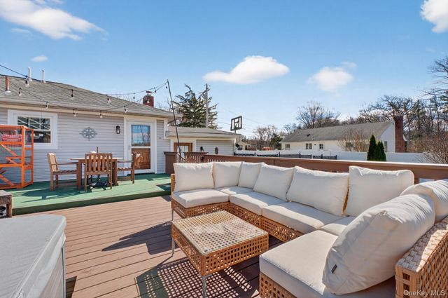 24 Linda Place, Fishkill, NY 12524