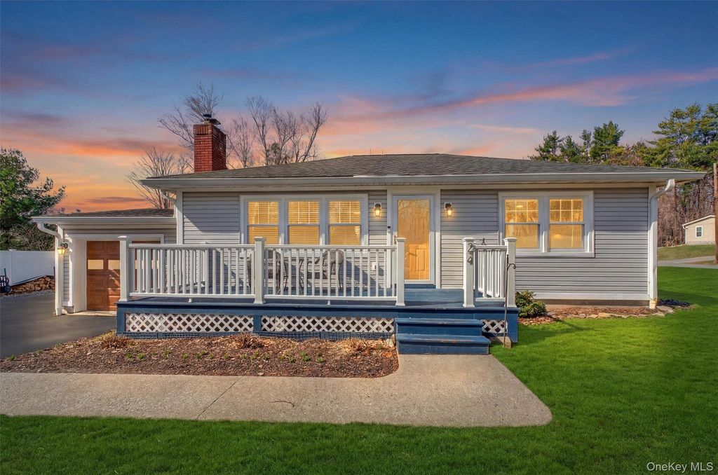 24 Linda Place, Fishkill, NY 12524