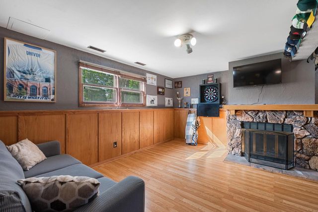 W165N10401 Wagon TRAIL, Germantown, WI 53022