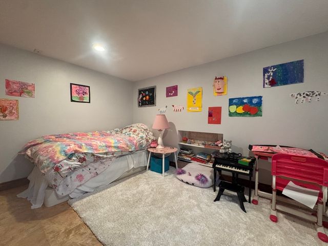 10-12 Webster St 1, Winchester, MA 01890