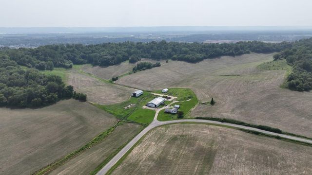 1000 Glomstad ROAD, Holmen, WI 54636