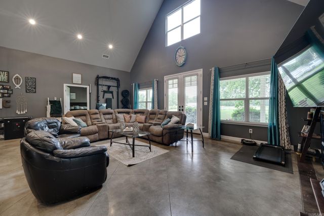 25 Pocahontas Court, Conway, AR 72032