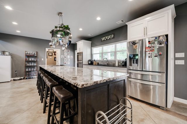25 Pocahontas Court, Conway, AR 72032