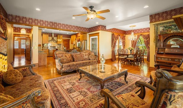 306 Buck Ave, Vacaville, CA 95688