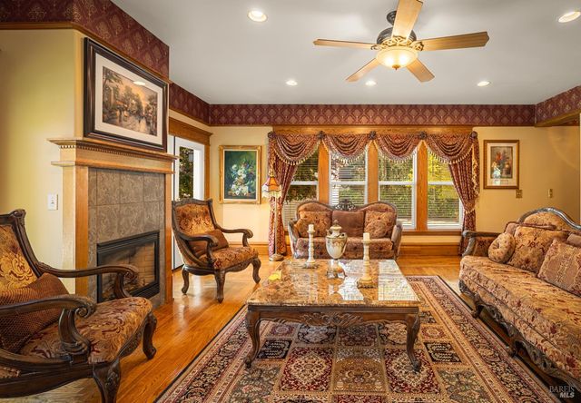 306 Buck Ave, Vacaville, CA 95688