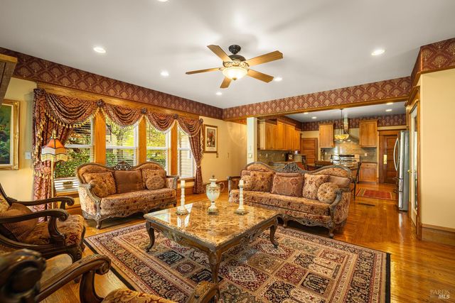 306 Buck Ave, Vacaville, CA 95688