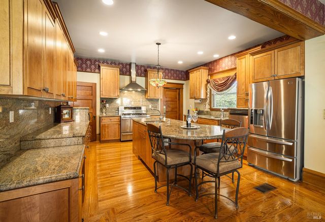 306 Buck Ave, Vacaville, CA 95688