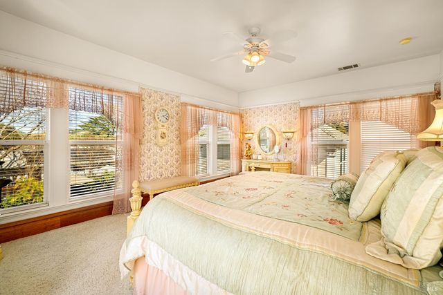 306 Buck Ave, Vacaville, CA 95688