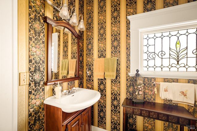 306 Buck Ave, Vacaville, CA 95688